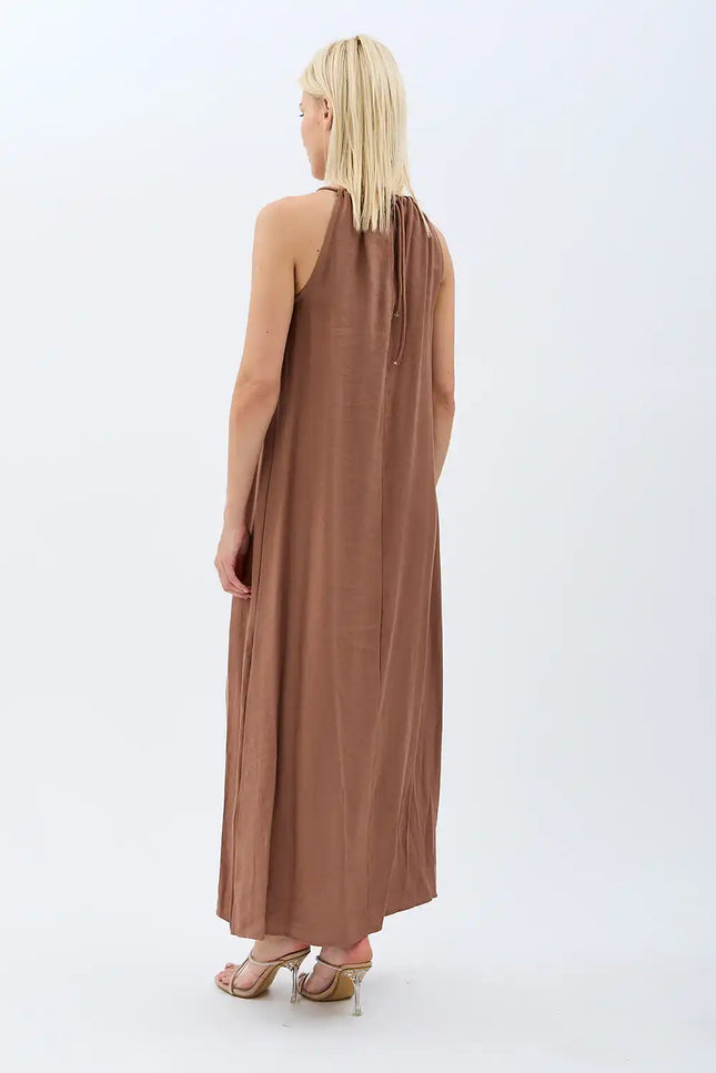 Boyundan Bağlamalı Maxi Elbise (Kahverengi)
