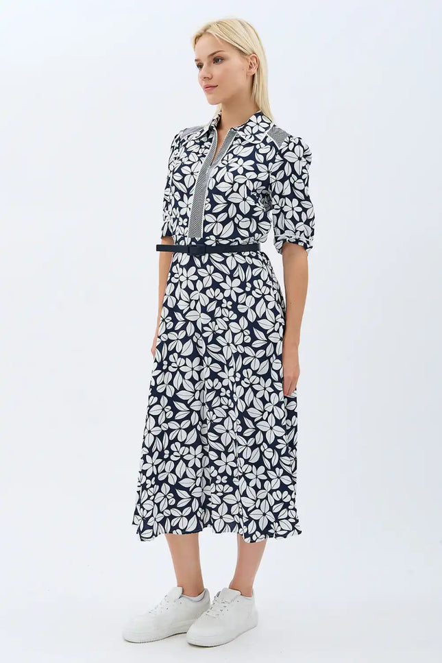 Yaprak Desenli Kemerli Gömlek Elbise (Siyah)