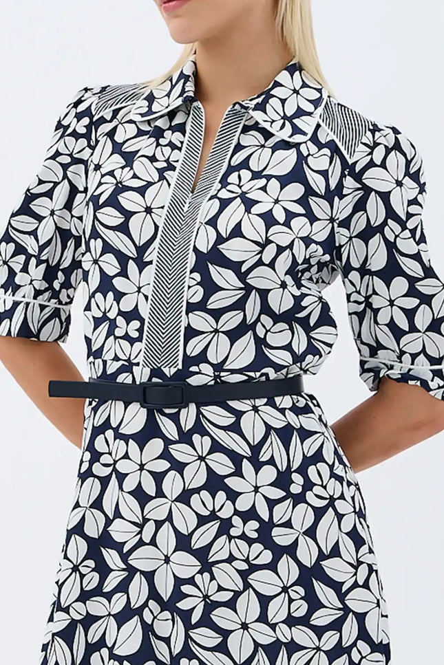 Yaprak Desenli Kemerli Gömlek Elbise (Siyah)