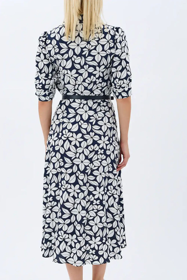 Yaprak Desenli Kemerli Gömlek Elbise (Siyah)