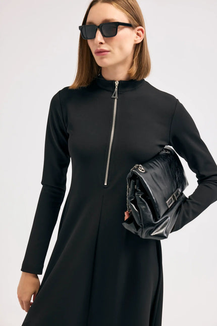 Siyah Fermuar Detaylı Elbise