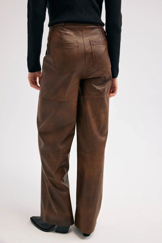 Kahverengi Deri Pantolon