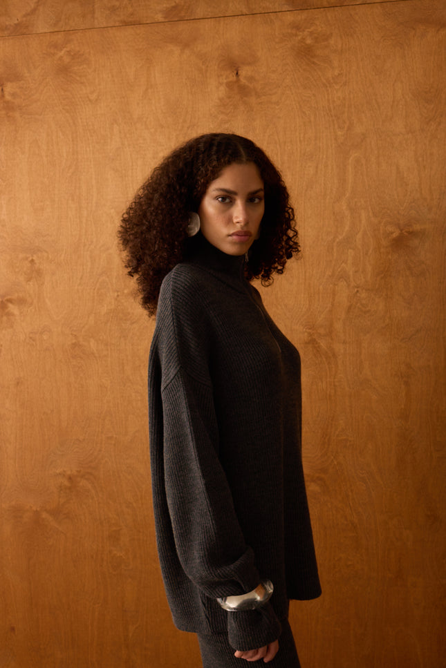 Gri Fermuarlı Dik Yaka Triko