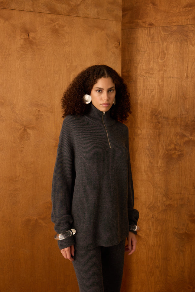 Gri Fermuarlı Dik Yaka Triko