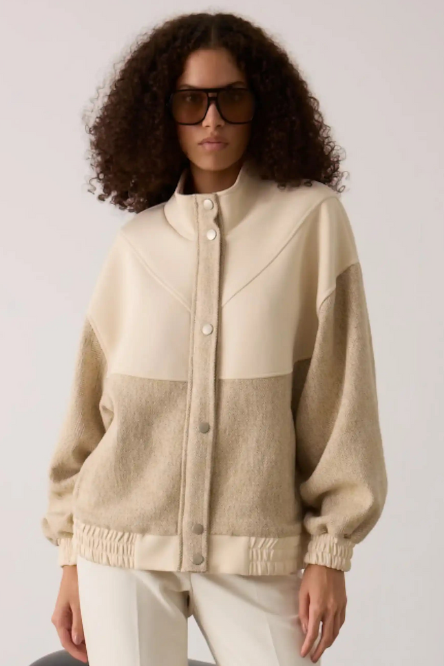 Bej Balıksırtı Desenli Bomber Ceket