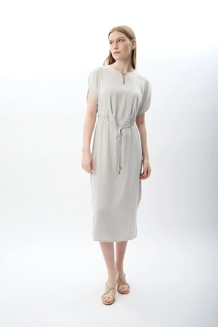 Belden Bağlamalı Yırtmaçlı Elbise (Gri)
