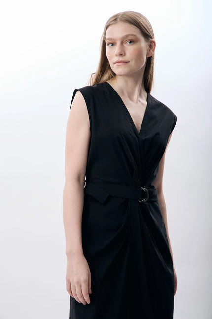 Kemer Detaylı Uzun Elbise (Siyah)